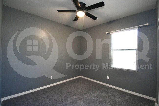 Foto del edificio - 20481 N Grantham Rd