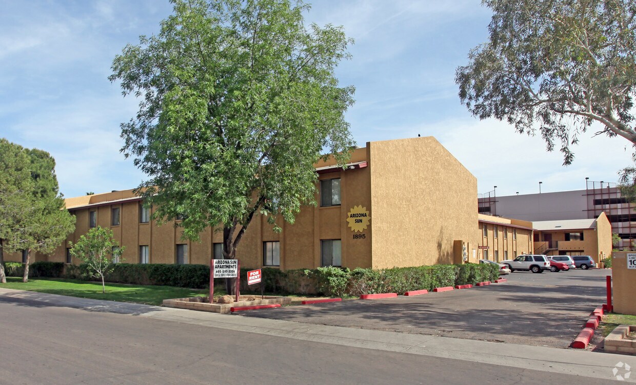 Arizona Sun Apartaments - Desert Willow Apartments