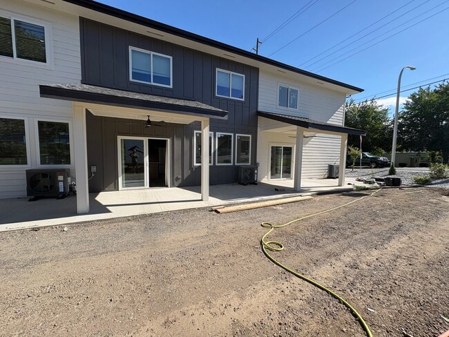 Foto del edificio - 1220 S Miller St