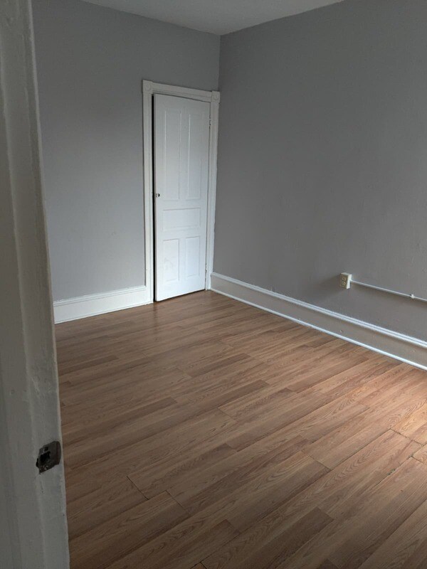 Foto del edificio - 6026 Delancey St