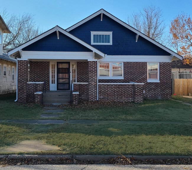 121 N 2nd St, Arkansas City, KS 67005 House Rental in Arkansas City