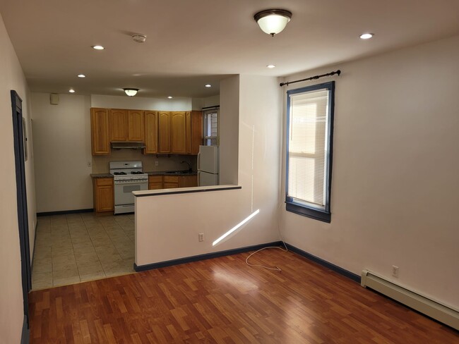 Building Photo - 2534 E 12th St