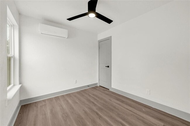 Building Photo - 4331 Herridge St