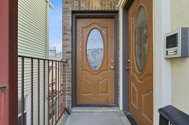 Foto del edificio - 109 Grant Ave