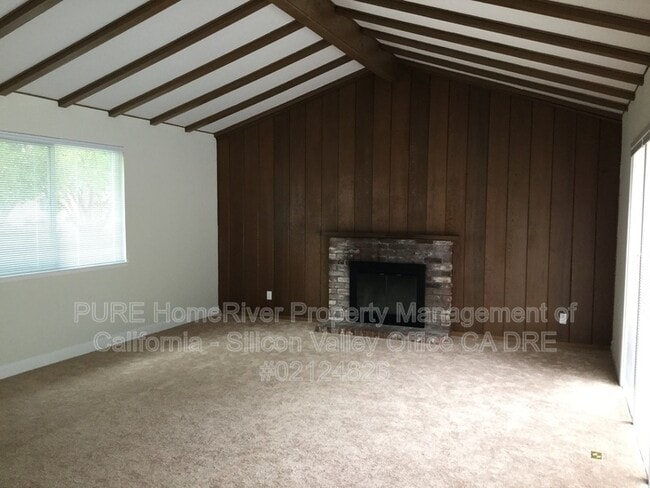 Building Photo - 2113 Parkwood Way