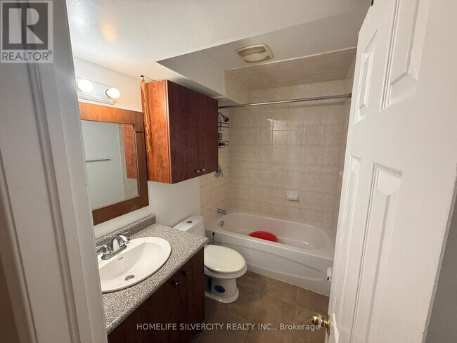 Photo du bâtiment - 118 Chloe Crescent