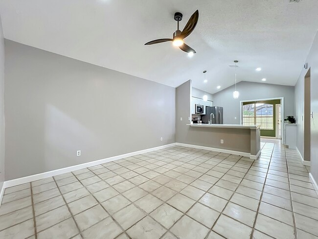 Building Photo - 2557 Riva Ct