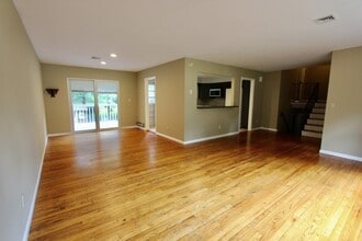 Building Photo - 606 Rocky Ridge Rd