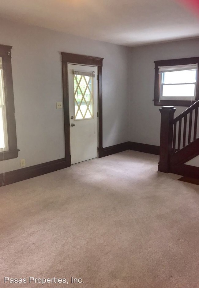 Building Photo - 3 br, 1 bath House - 647 Talbot Street