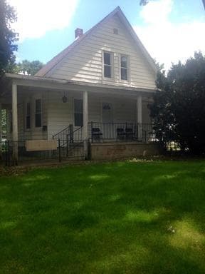 Building Photo - 313 Stanage Ave