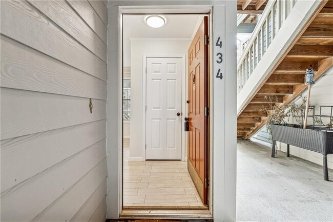Building Photo - 434 McGill Pl NE