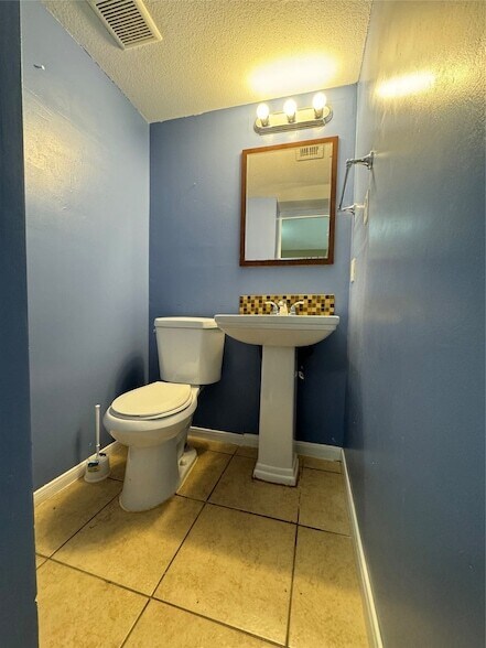 Building Photo - 11311 Harwin Drive Unit 25
