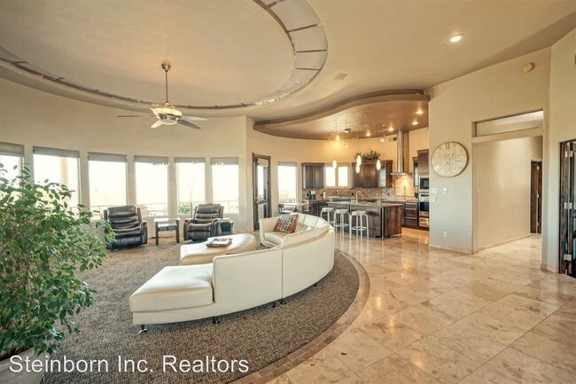 Building Photo - 3 br, 2 bath House - 1320 Estancia Real Place