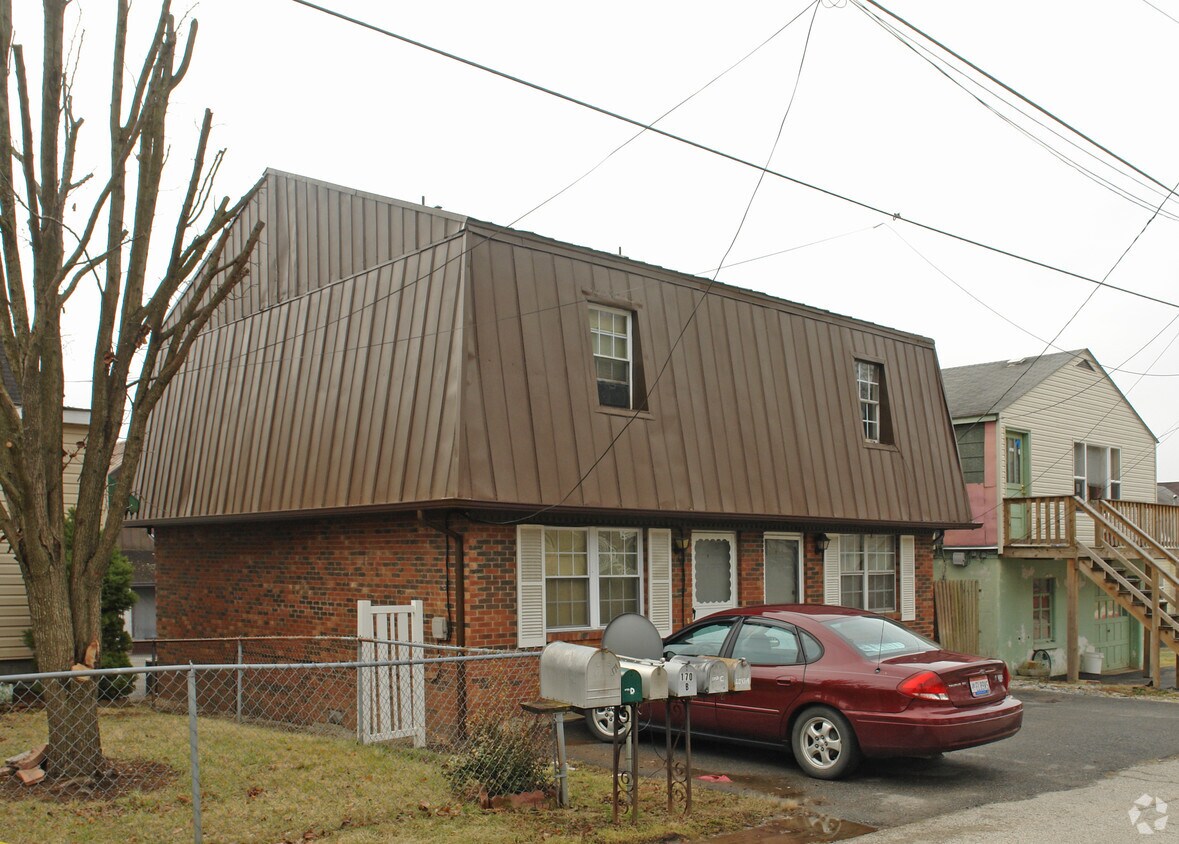 Primary Photo - 170 Township Rd 1043