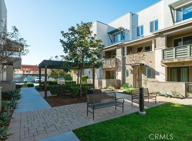 Foto del edificio - 2825 Lily Ln