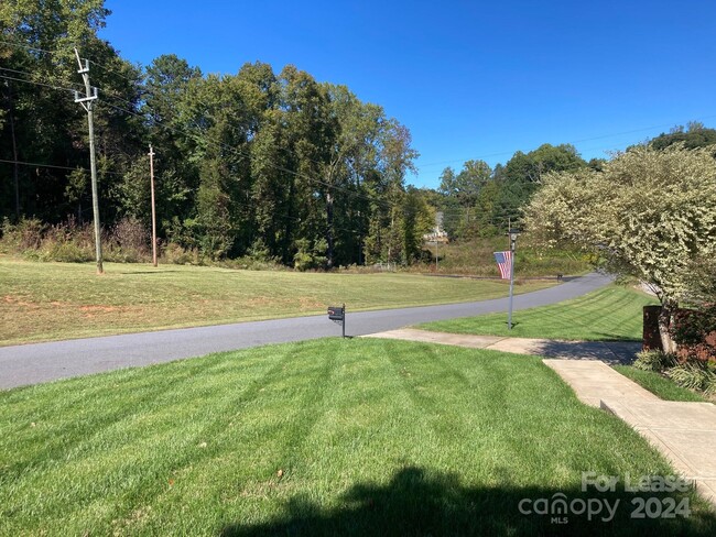 Foto del edificio - 7830 St Andrews Ln