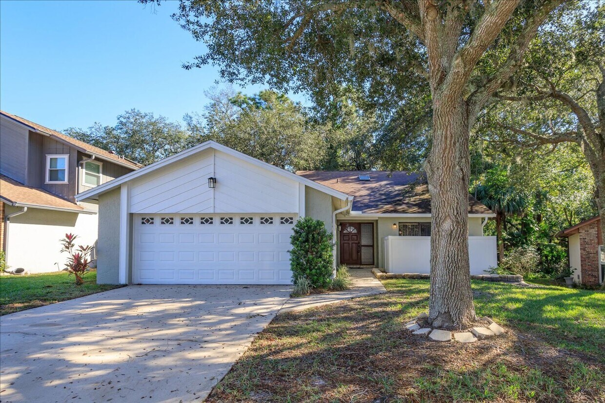Primary Photo - Charming 3-Bedroom, 3-Bathroom, Multi-Leve...