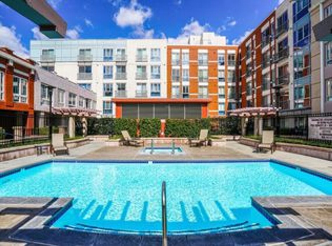 Foto principal - View Gaslamp 1 bedroom Condo with Parking,...