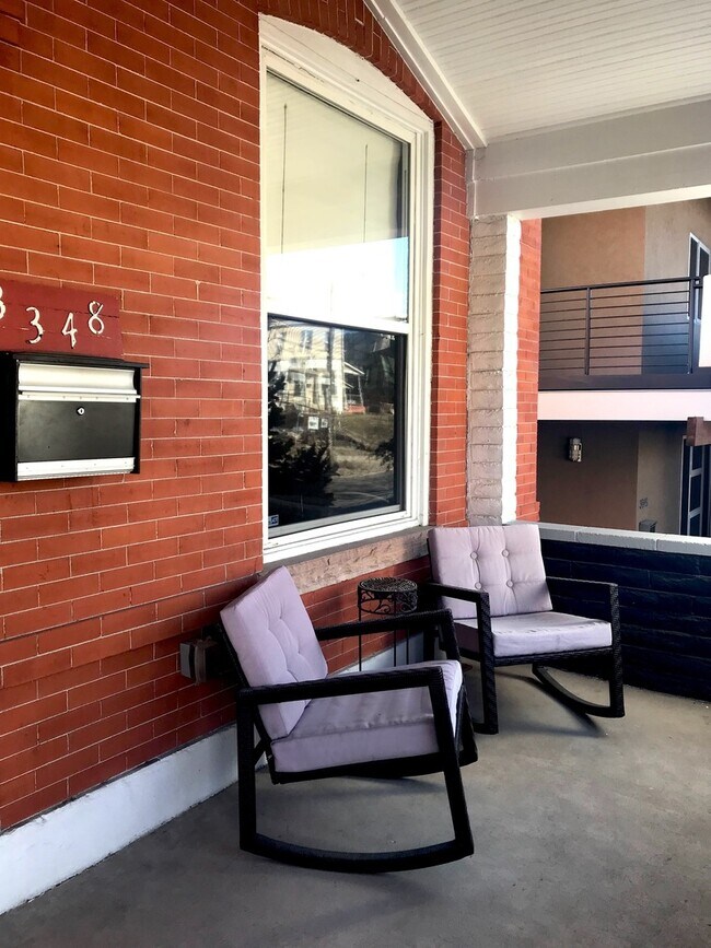 Building Photo - Nicely Renovated Home in LoHi - Great Loca...