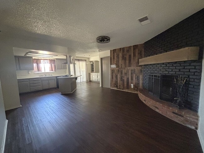 Building Photo - Now Accepting Applications!