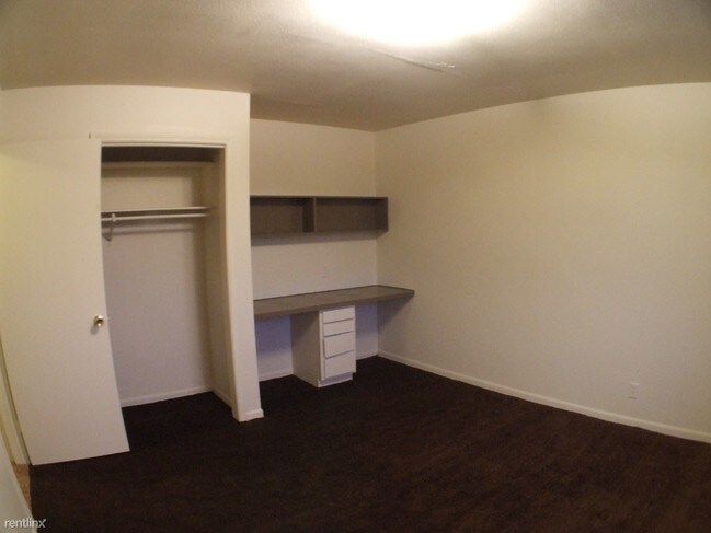 Building Photo - 5 br, 1 bath Duplex - 5265 Rich St Left Side