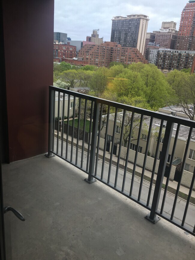 Foto del edificio - 884 S Park Ter