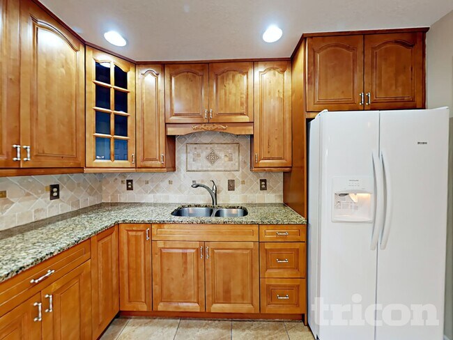 Foto del edificio - 7742 Settlers Landing Trail S