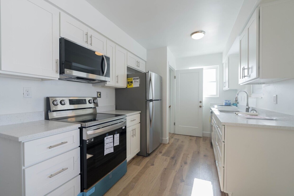 5530 S 2000 W, Roy, UT 84067 House Rental in Roy, UT