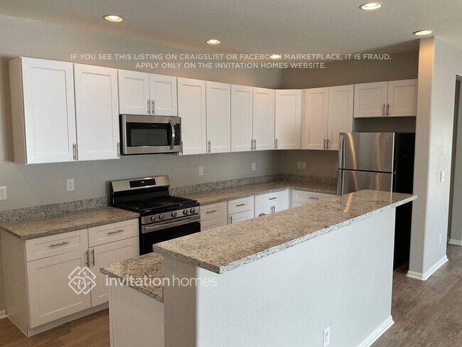 Building Photo - 9905 Thunderbolt Trail