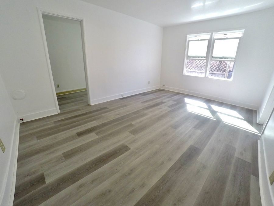 Primary Photo - 1 Month Free! Remodeled & Sunny Studio wit...