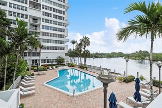 Building Photo - 1160 N Federal Hwy