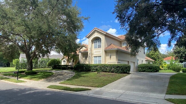 Building Photo - Available for Rent December 2025! Upscale 6 Bed/4 Bath Single Family Pool Home in Maitland!