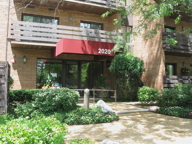 Primary Photo - 2020 Chestnut Ave