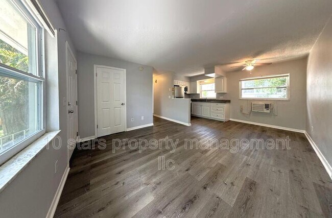 Building Photo - 1265 Pierce St