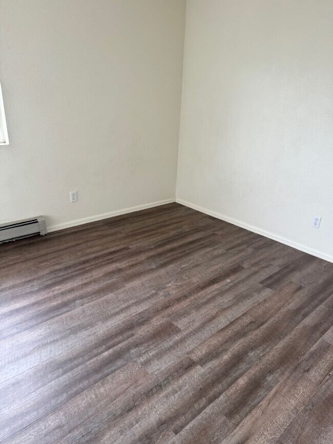 Foto del edificio - 2108 E 14th St