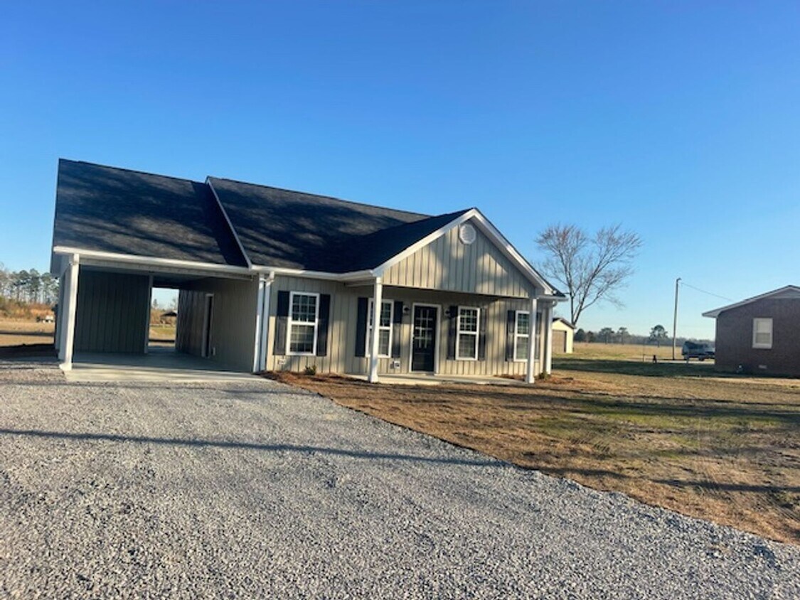 1601 Hugo Rd, Kinston, NC 28501 House Rental in Kinston, NC