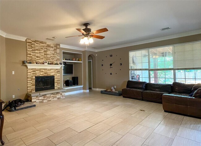 Building Photo - 3009 Sussex Gardens Ln