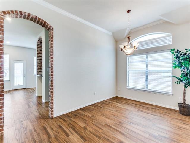 Building Photo - 8325 Estandarte Ct
