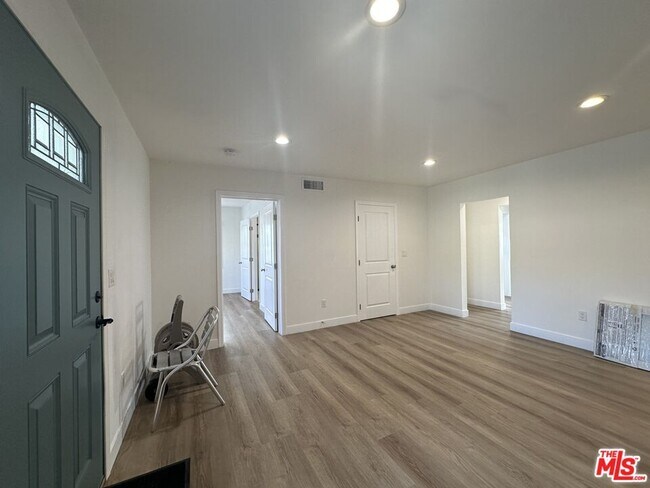 Building Photo - 731 Crenshaw Blvd