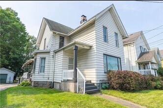 Building Photo - 528 E Buchtel Ave