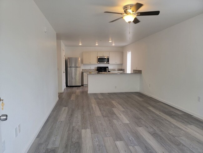 Interior Photo - Traditions West