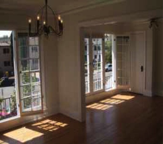 Foto del edificio - 502 N Heliotrope Dr