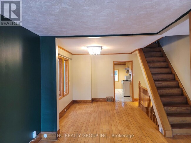 Building Photo - 116 Holborne Ave