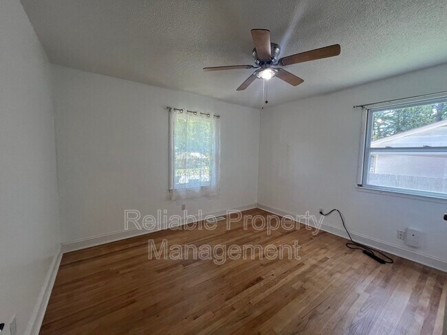 Foto del edificio - 1000 Springview Trail