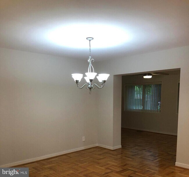 Foto del edificio - 14 Stonehenge Cir