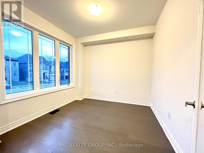 Building Photo - 117 Silk Twist Dr