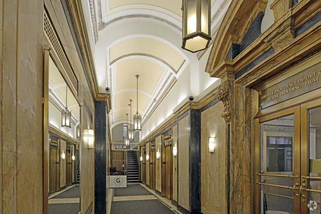 Resident Lobby - G Reserve Apartments