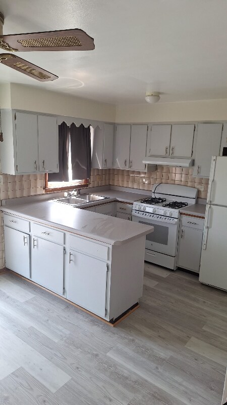 Foto principal - 4433 Prairie Ave