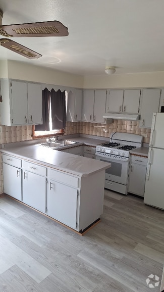 Building Photo - 4433 Prairie Ave