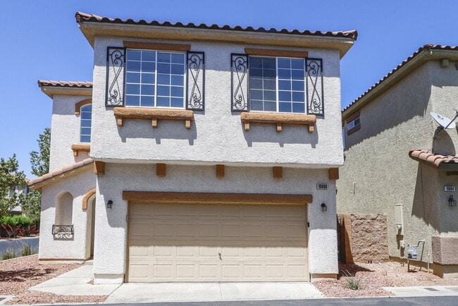 Building Photo - 10890 Avenzano St
